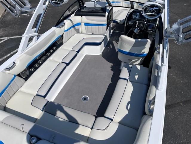 2013 Malibu Wakesetter 24 MXZ **Pending Deal**