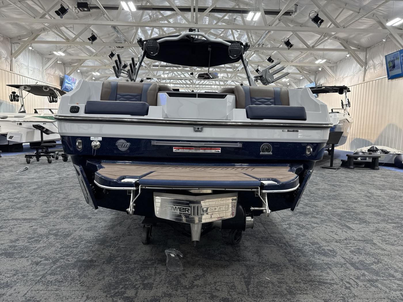 2025 Malibu 24 MXZ