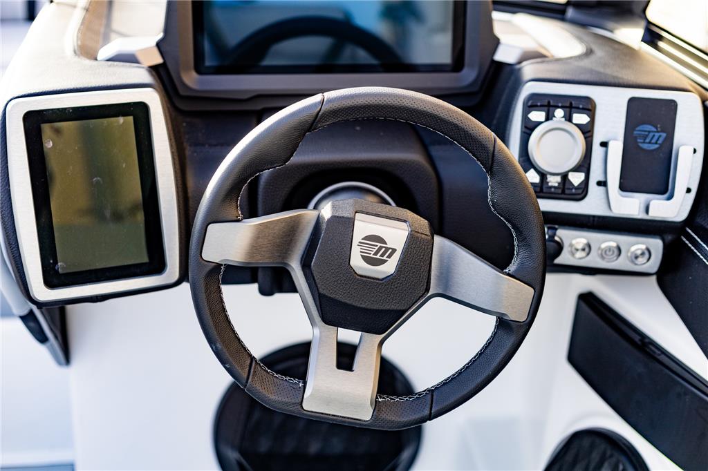 2024 Malibu 22 LSV