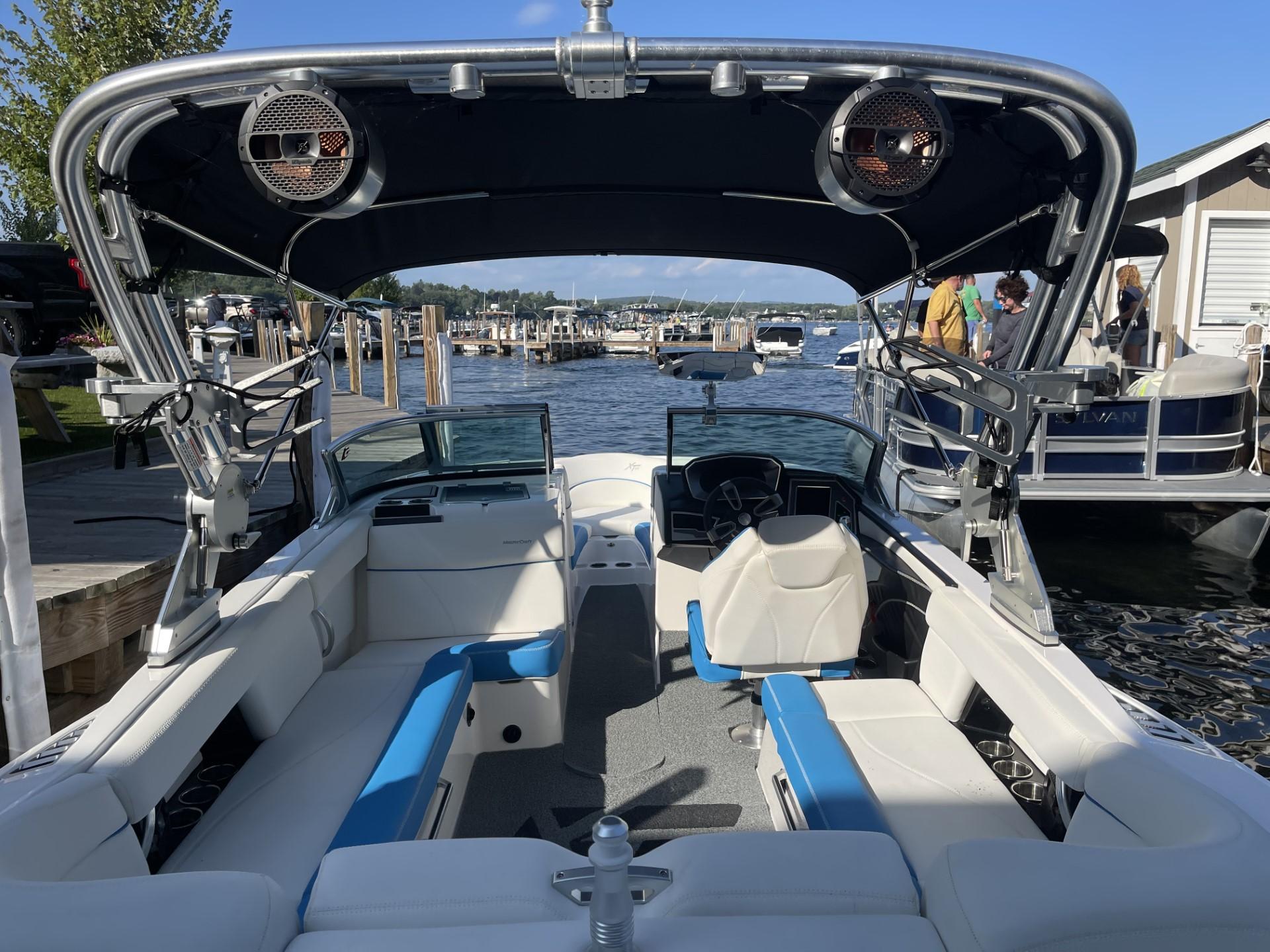 2021 MasterCraft XT23
