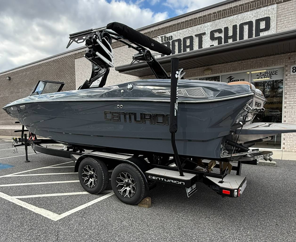 2025 Centurion NV233