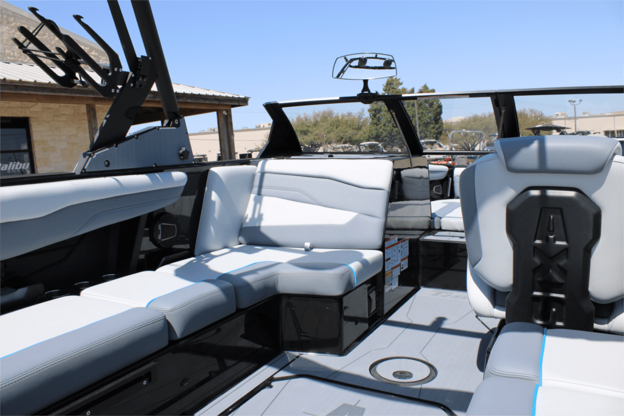 2025 Axis T235