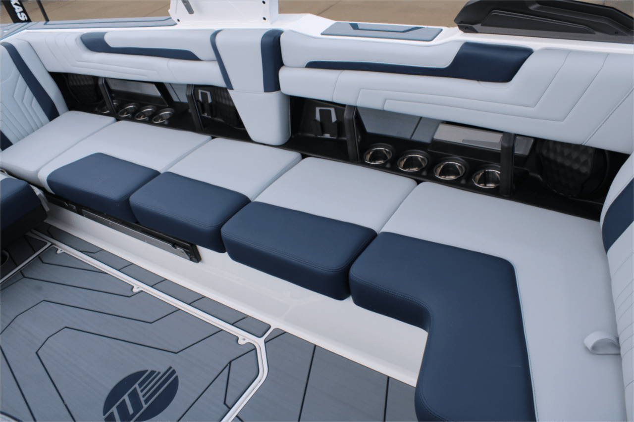 2025 Malibu 25 LSV