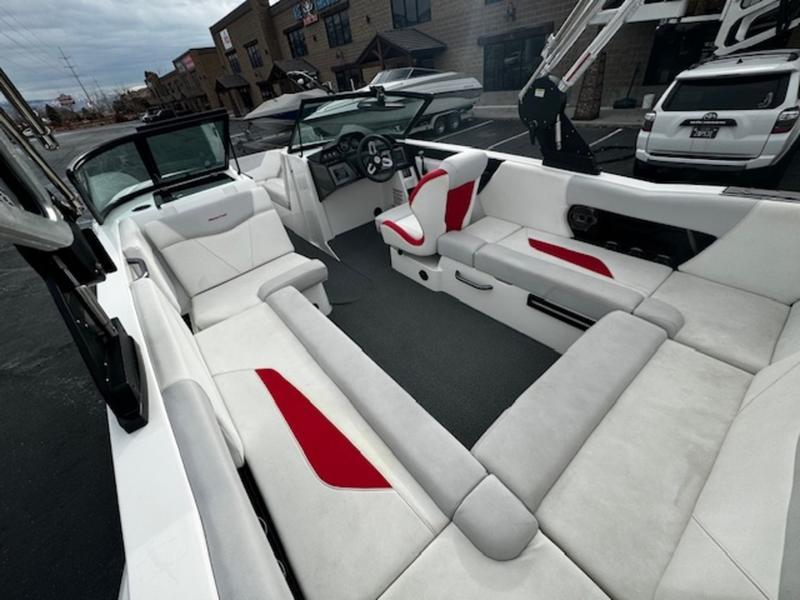 2021 MasterCraft NXT22