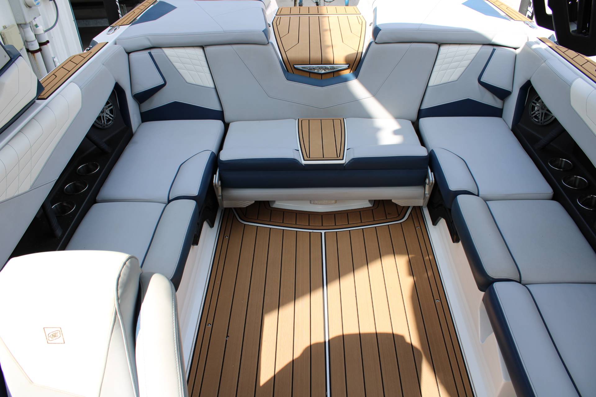 2022 Nautique S23