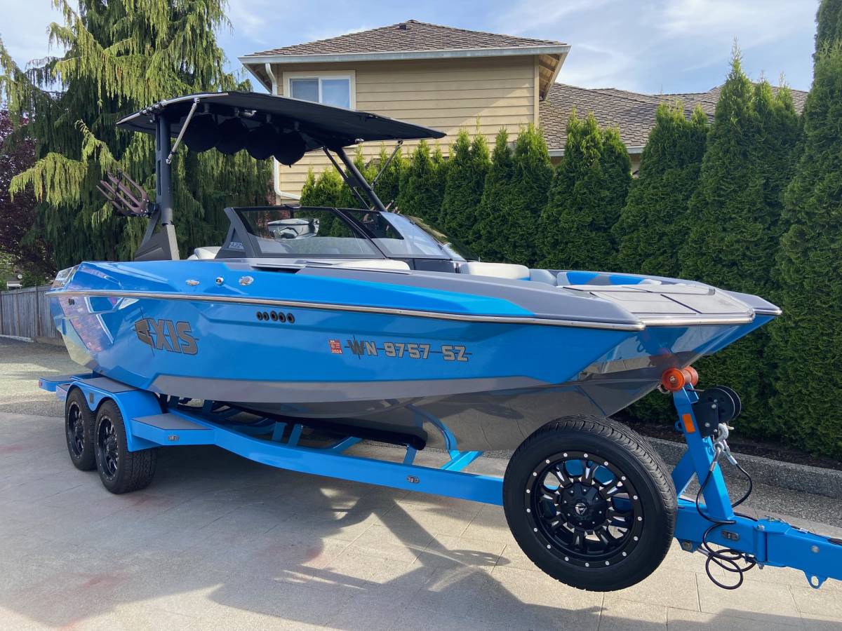 2022 Axis A22 *Super low hours &amp; Loaded with options*