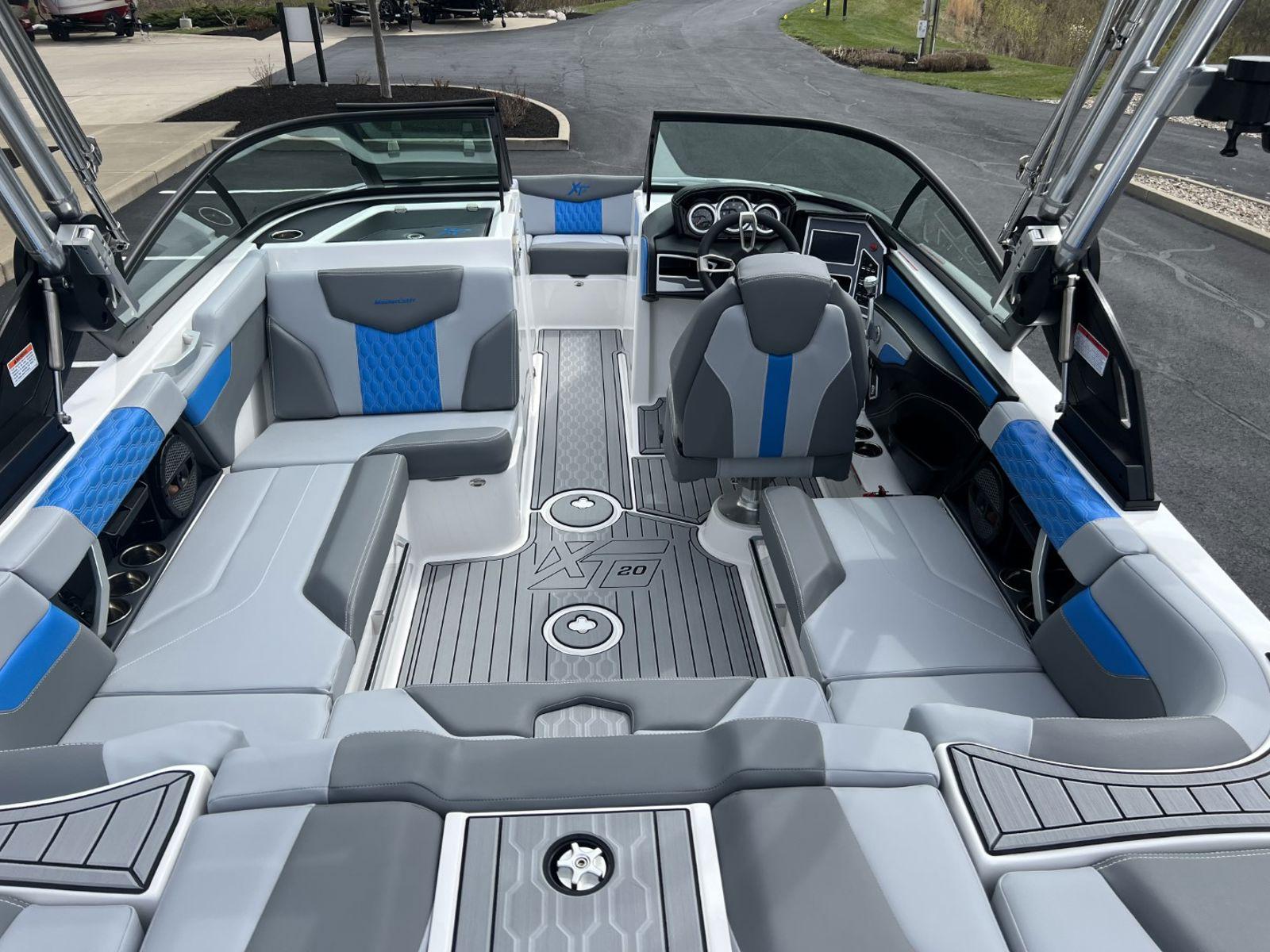 2024 MasterCraft XT20