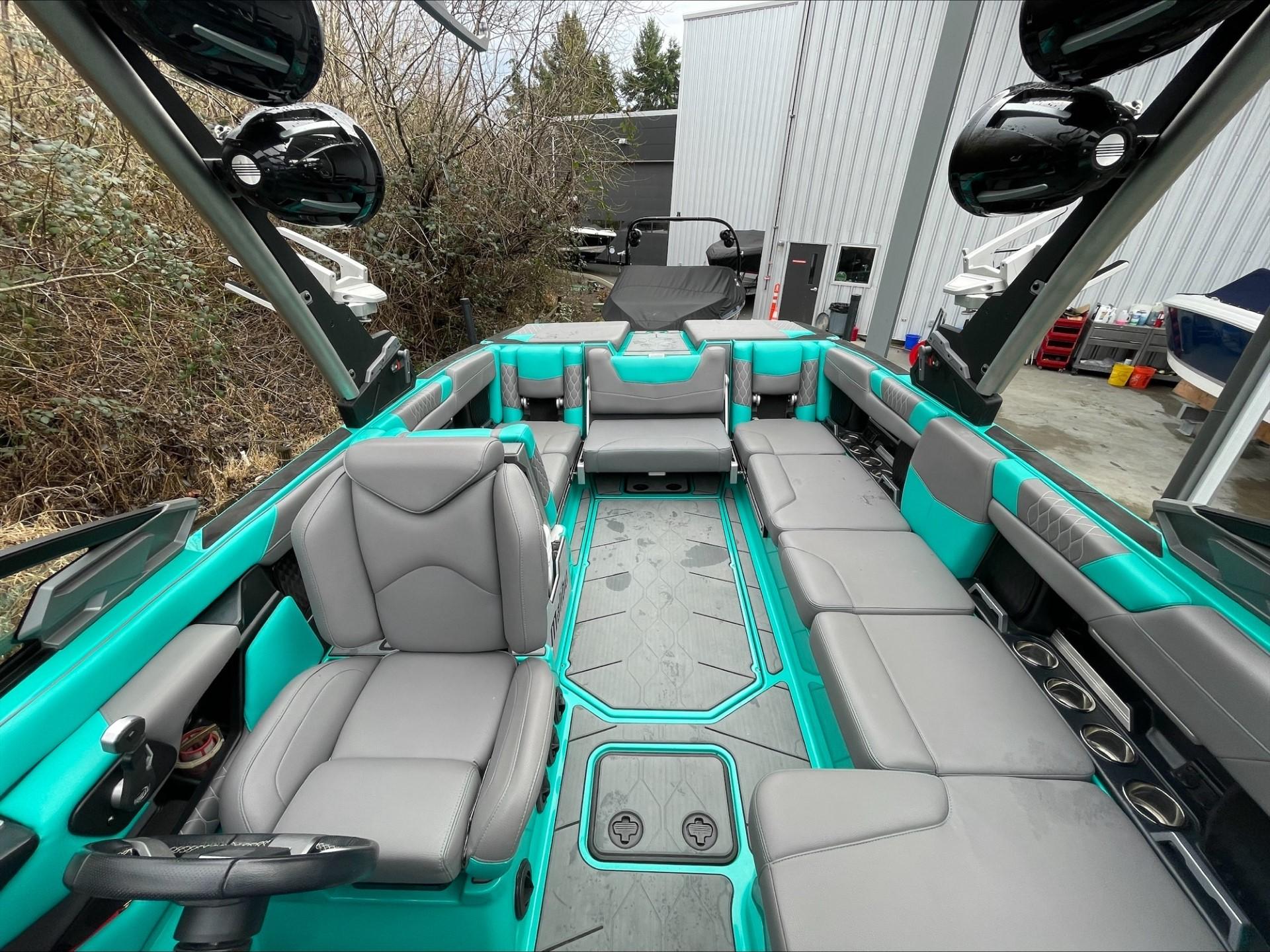 2021 MALIBU M240! CLEAN ONE-OWNER!