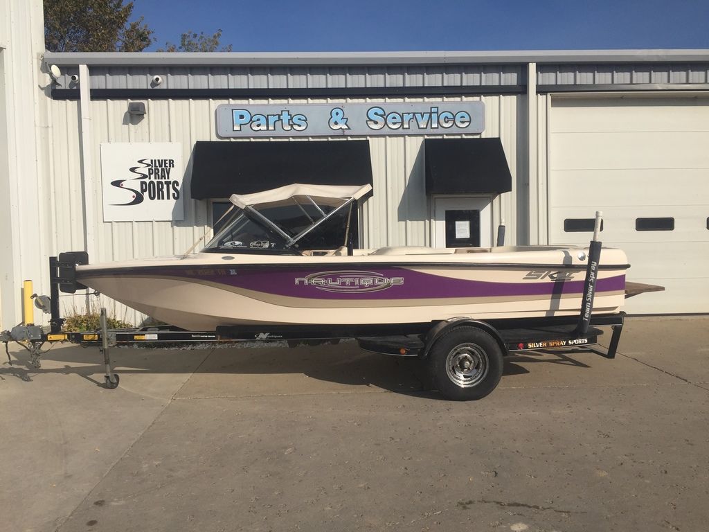 boat.Title