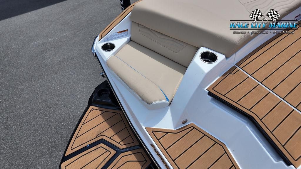 2025 Nautique G23
