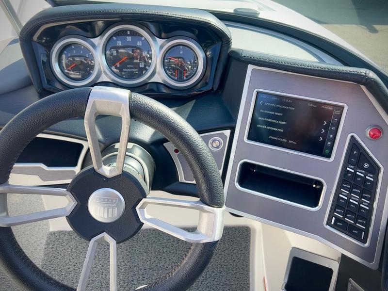 2019 MasterCraft XT21