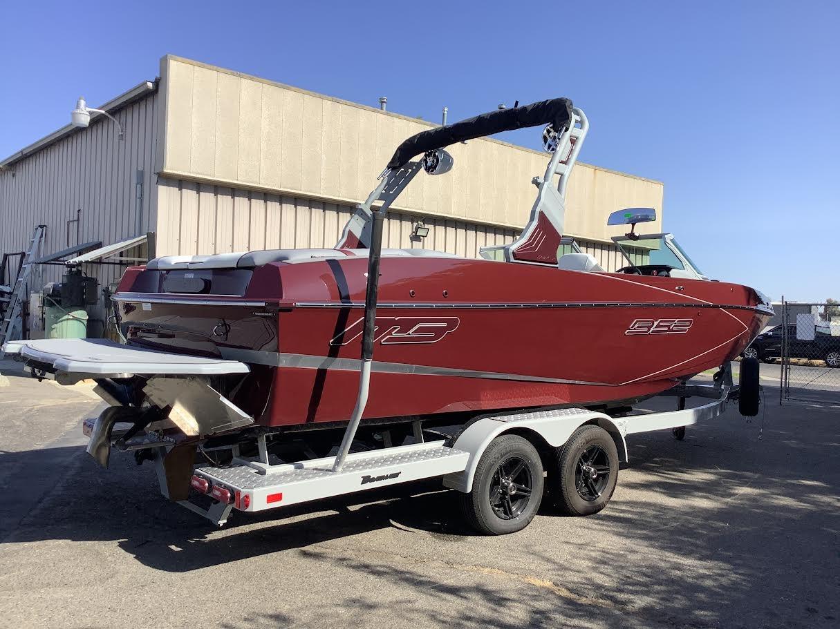 boat.Title