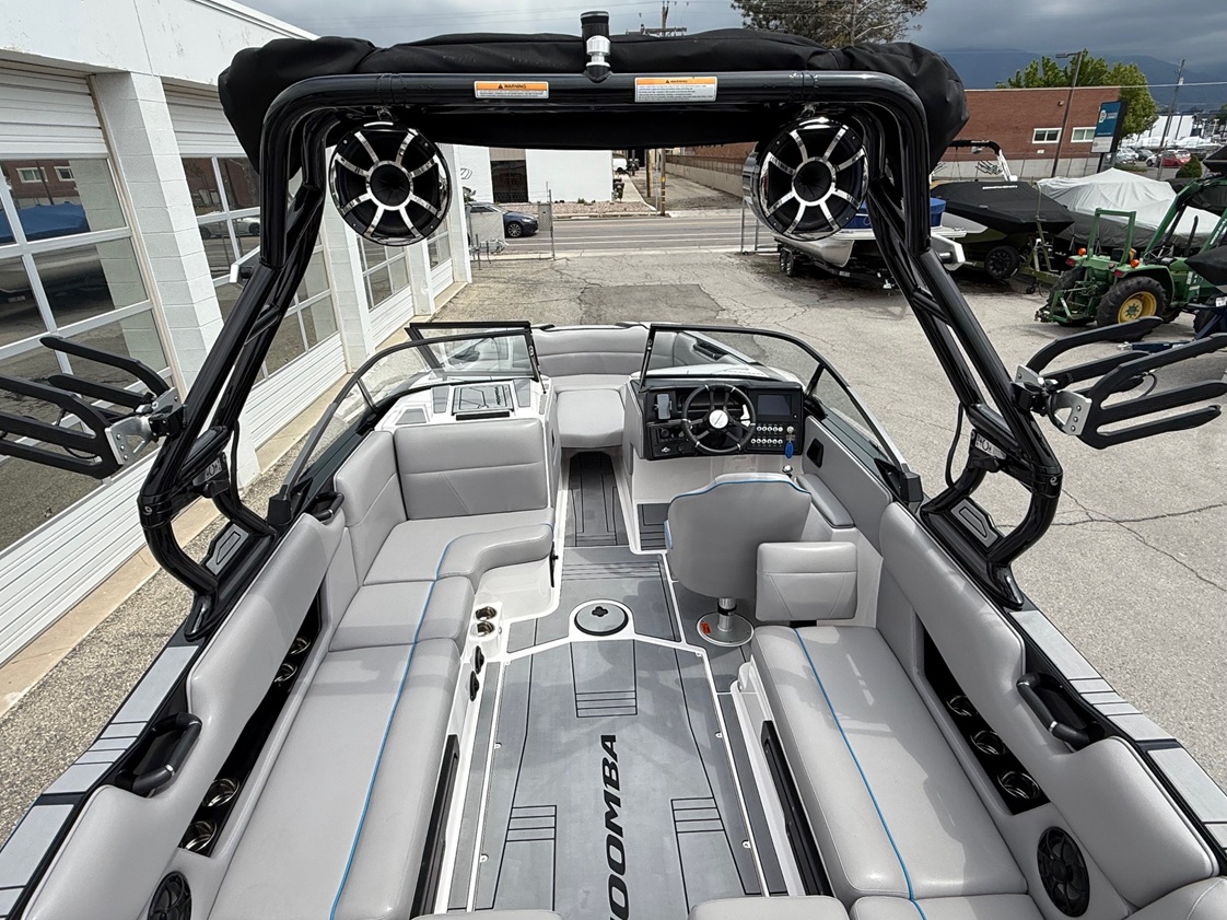 2024 Moomba Max Icon