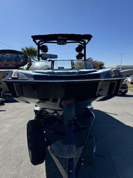 boat.Title