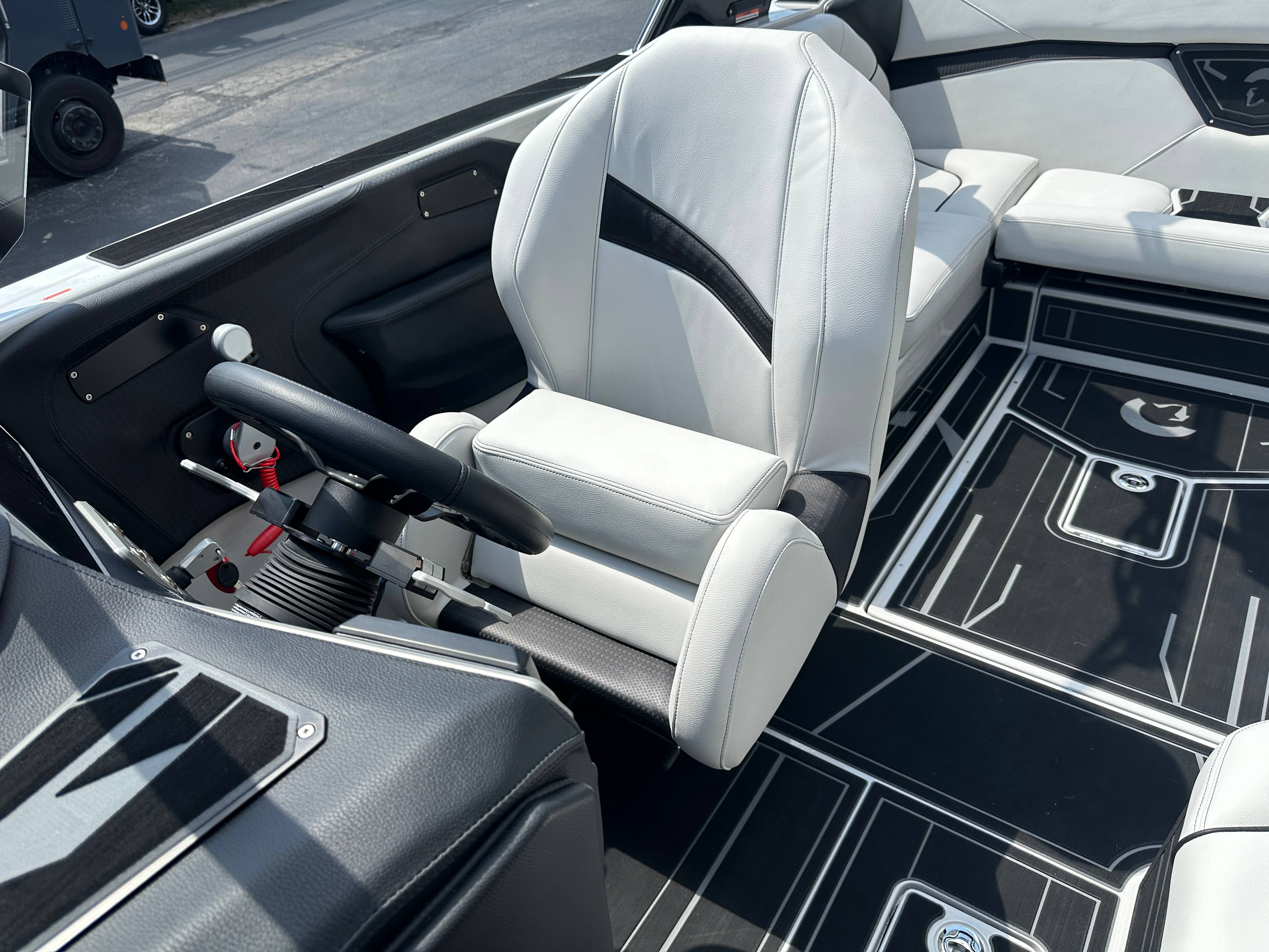 2025 Centurion NV233