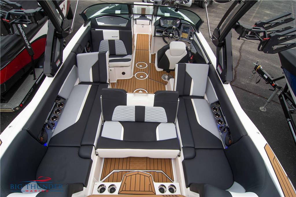 2023 MasterCraft X24