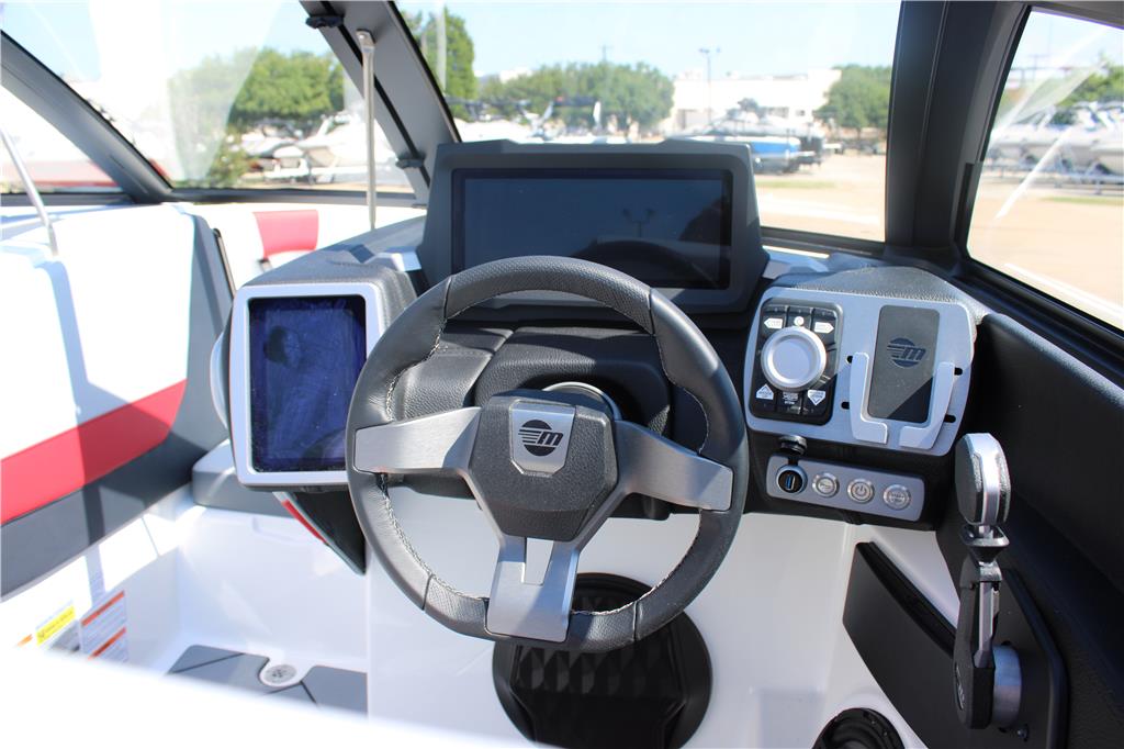 2023 Malibu 22 LSV