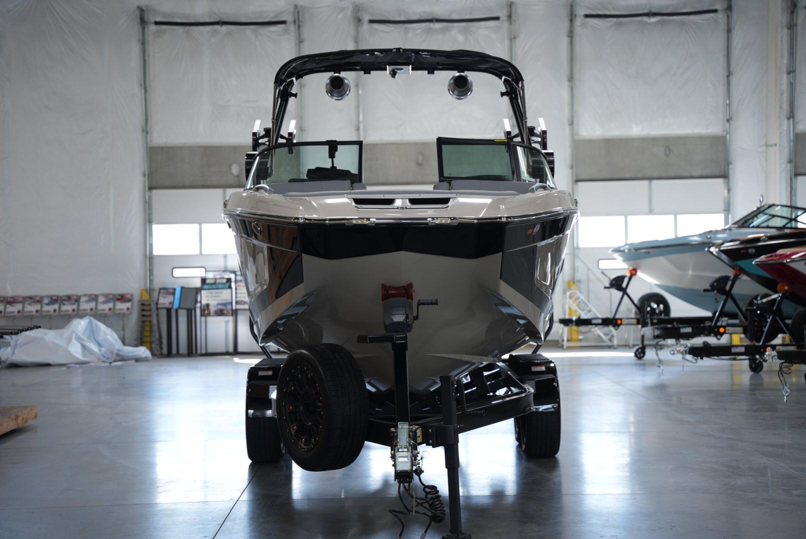 2025 MasterCraft X22 &#8211; NEW ARRIVAL &#8211; BRAND NEW COLOR!