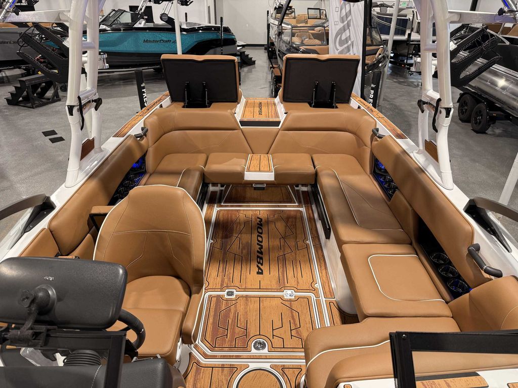 2025 MOOMBA Mojo