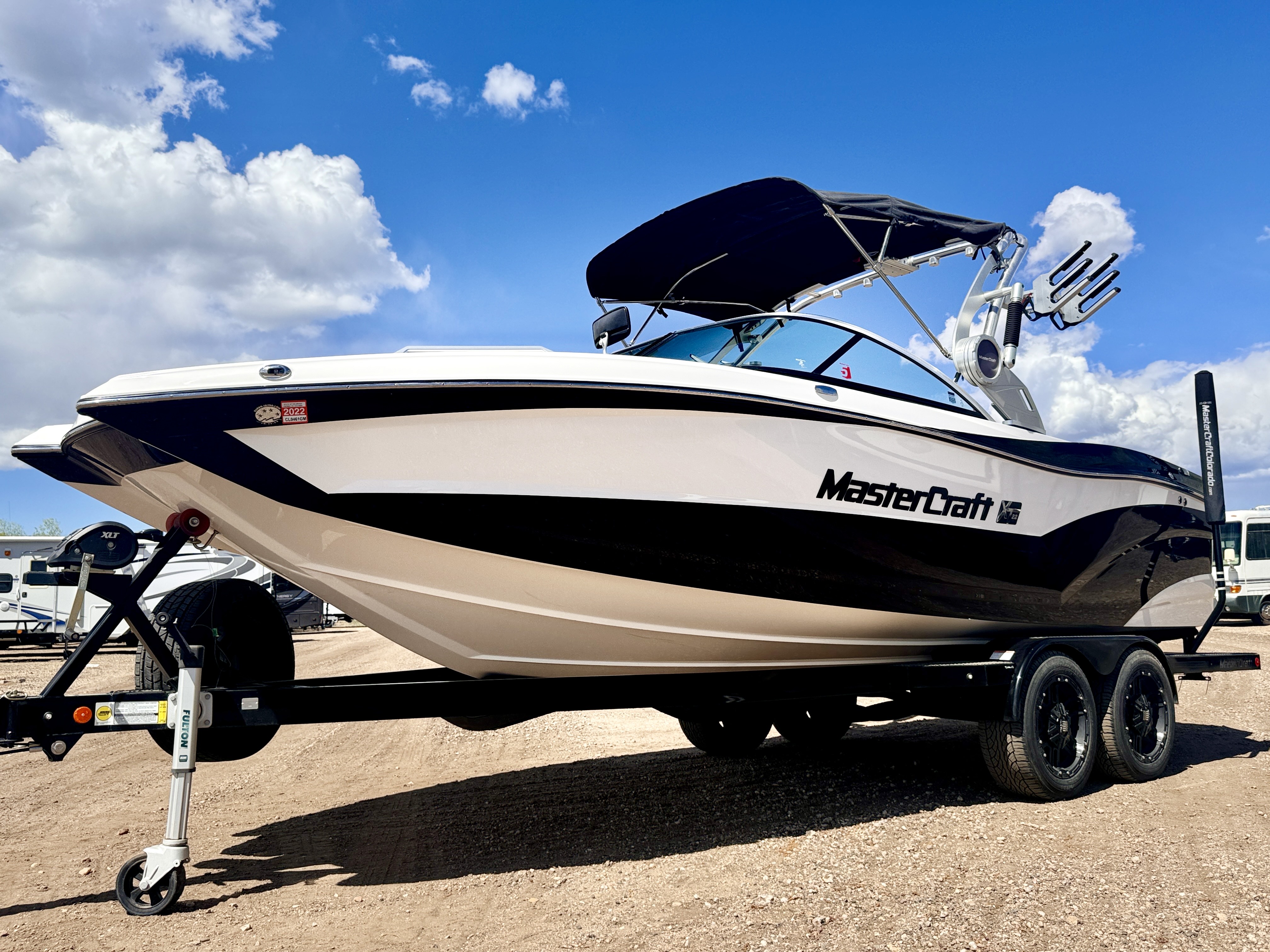 2020 MasterCraft XT22 – Low Hours