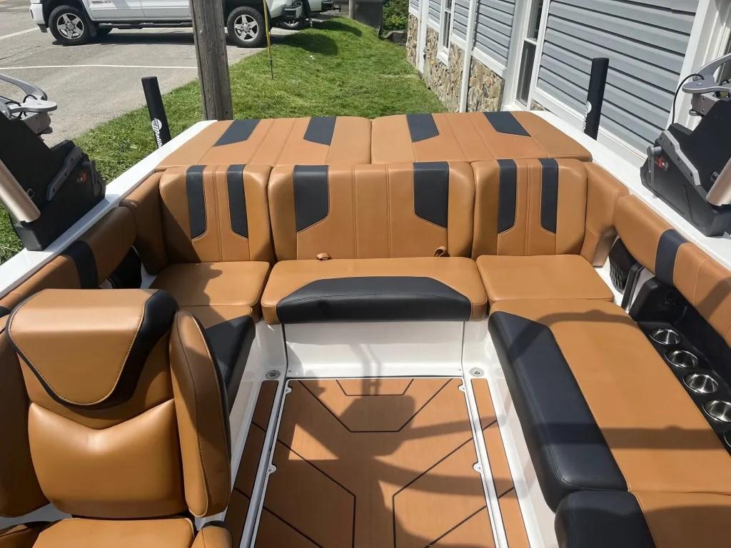 2024 Malibu 21LX
