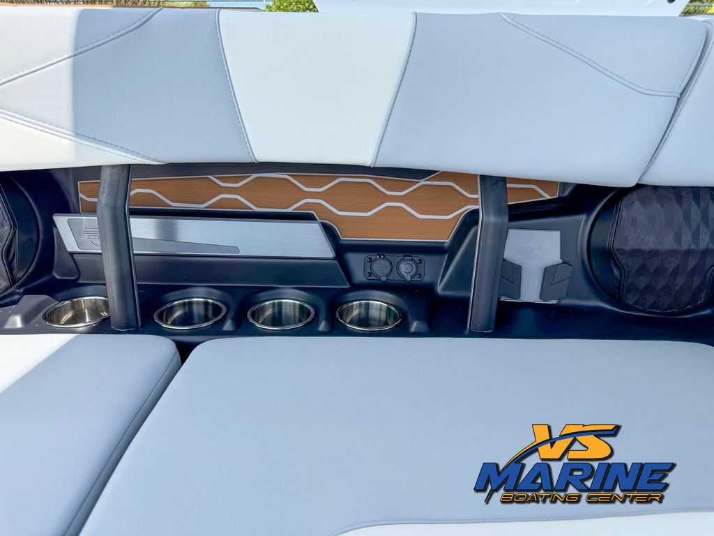 2025 Malibu Boats 23 LSV