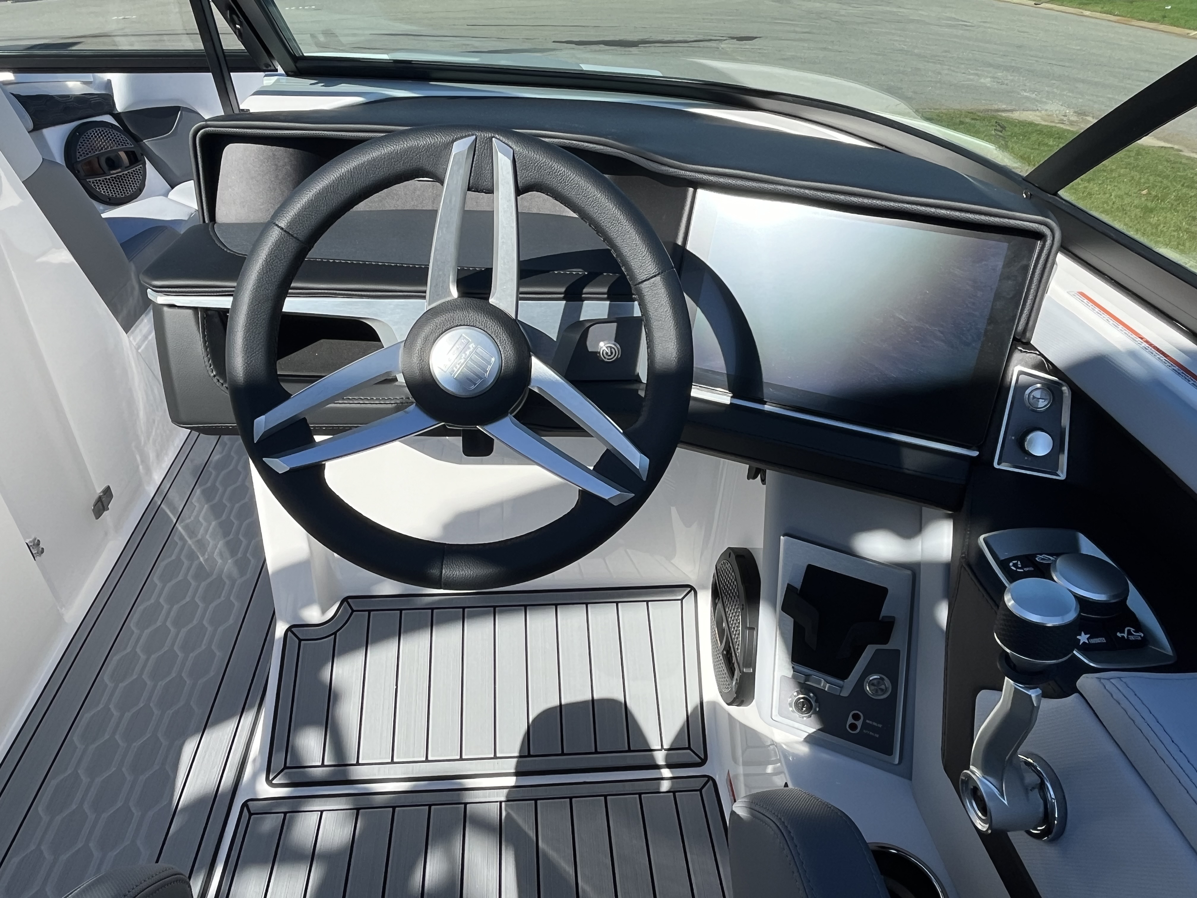 2025 MasterCraft XT22T