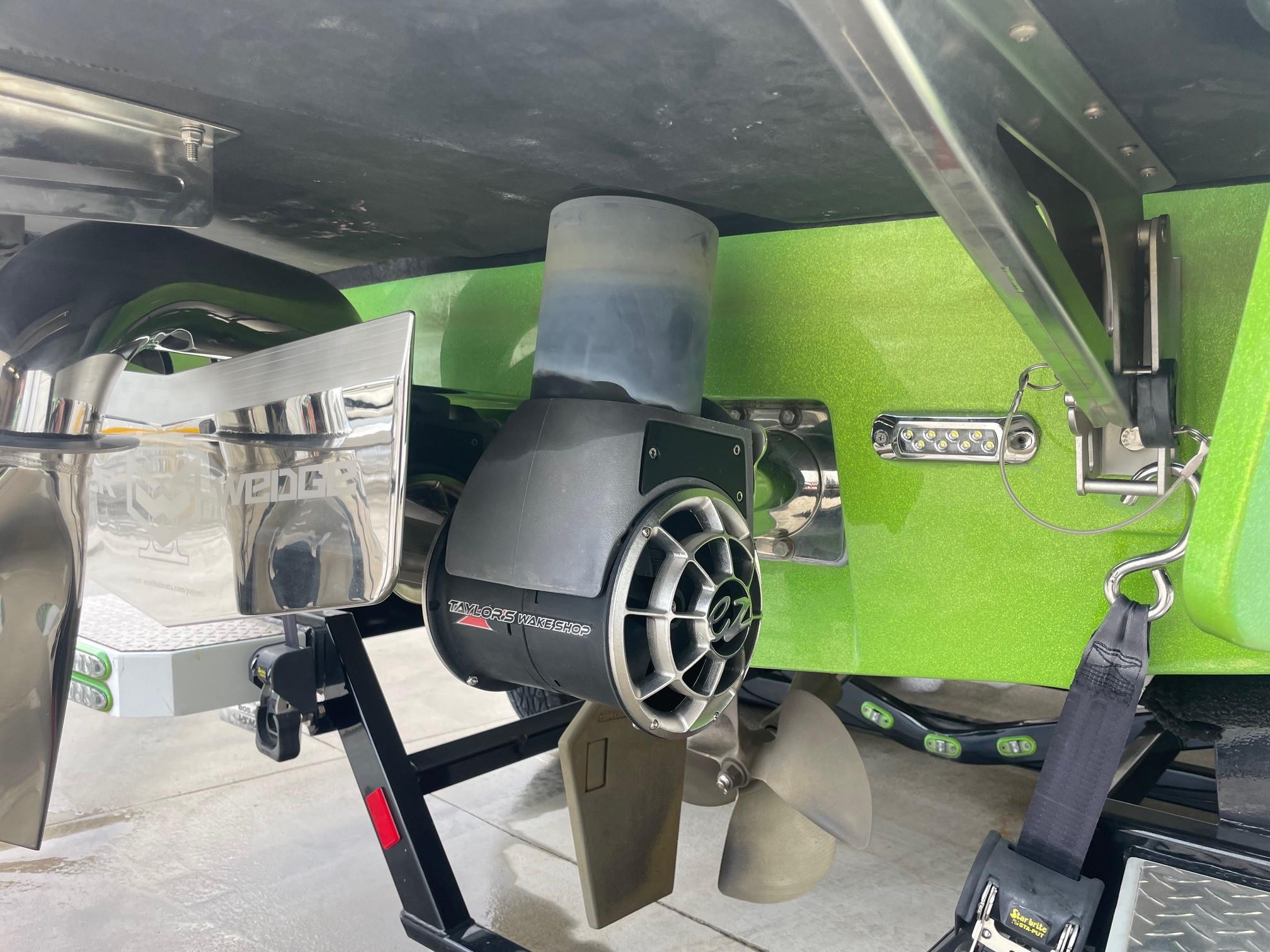 2018 Malibu 25LSV Brochure Boat