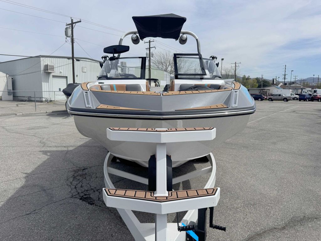 2019 Nautique G25