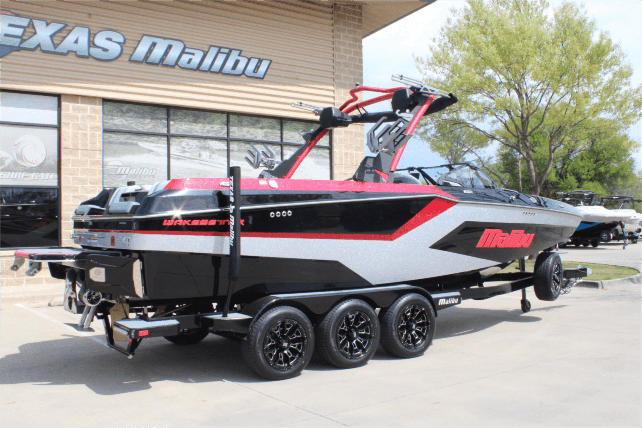 2025 Malibu 24 MXZ