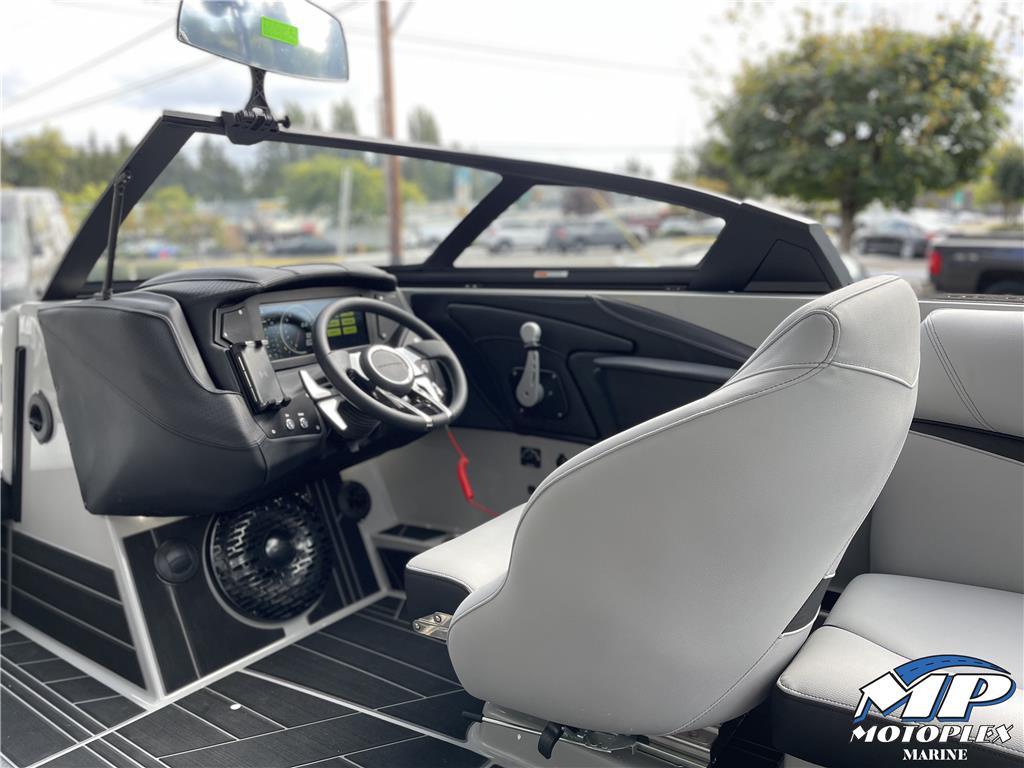 2023 CENTURION Vi22