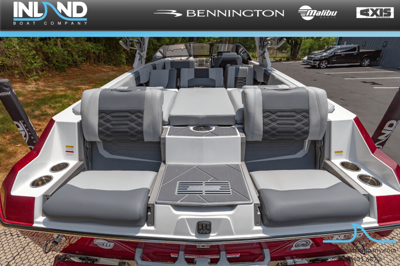 2024 Malibu Boats 25 LSV