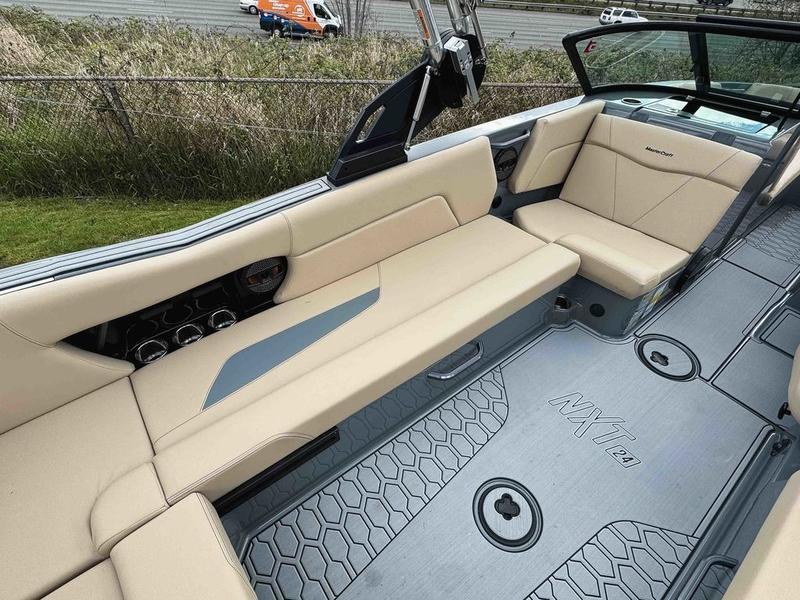 NEW 2024 MasterCraft NXT24