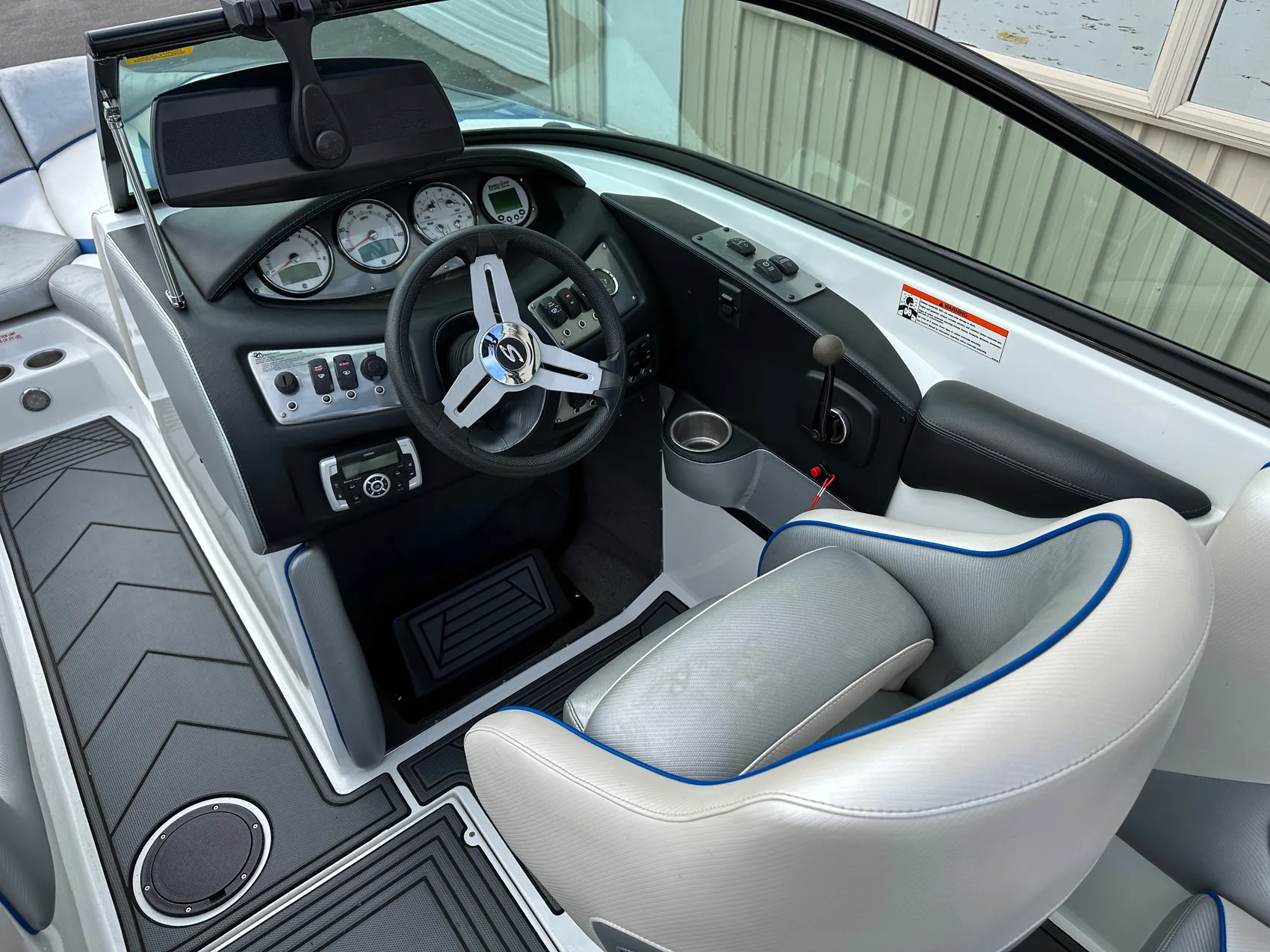 2015 Supreme S226