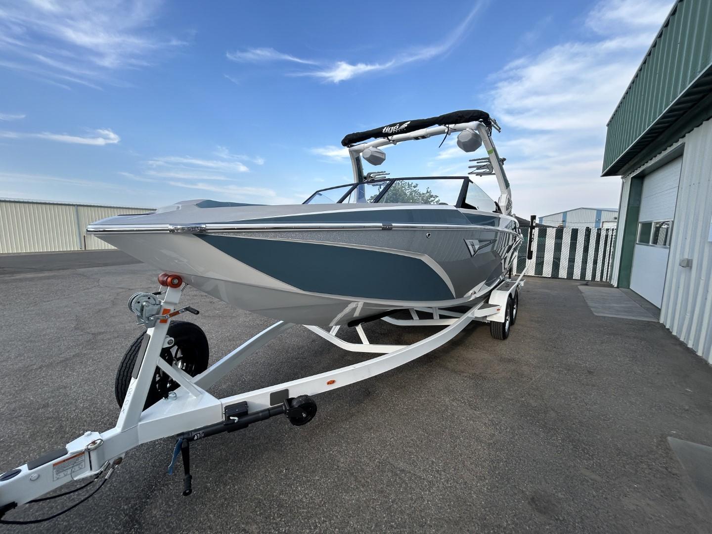 boat.Title