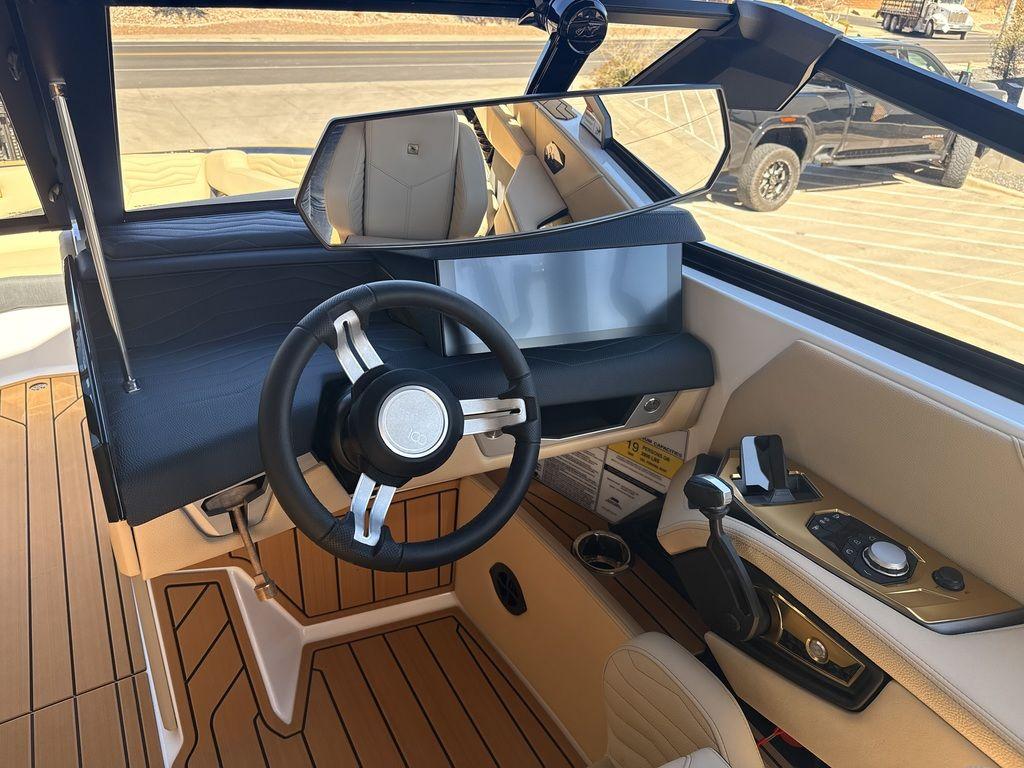 2025 Nautique G25 Centennial Edition