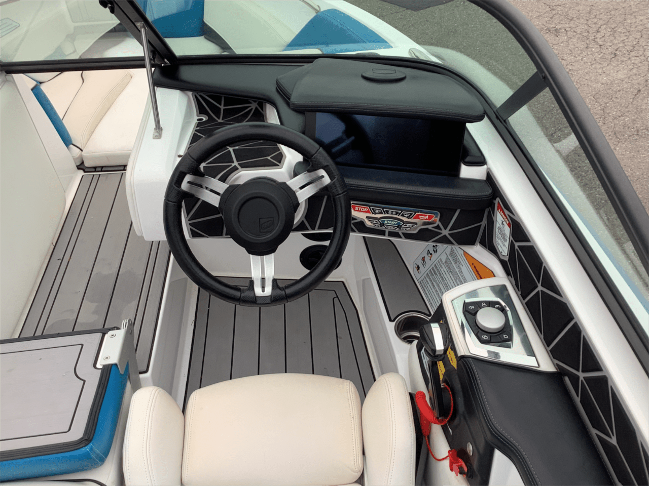 2019 Ski Nautique 200