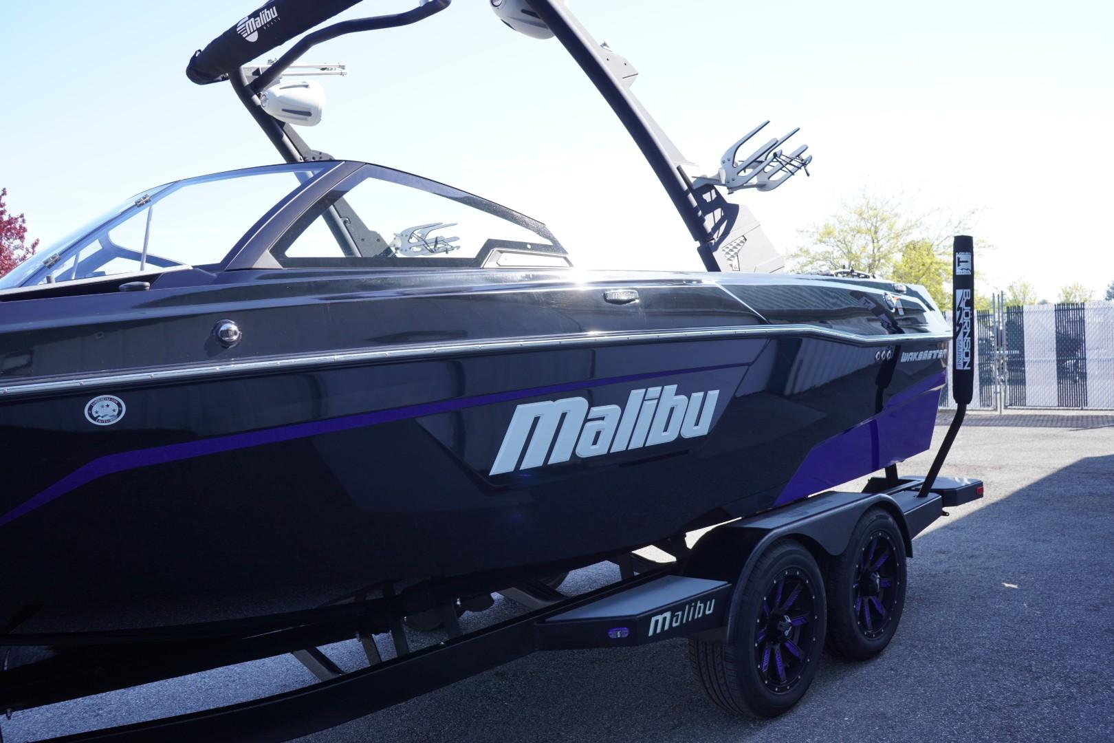 2022 Malibu Boats 23 LSV 45 Hours!