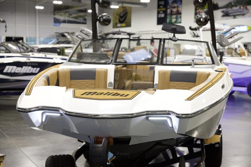 2025 Malibu 22 MXZ