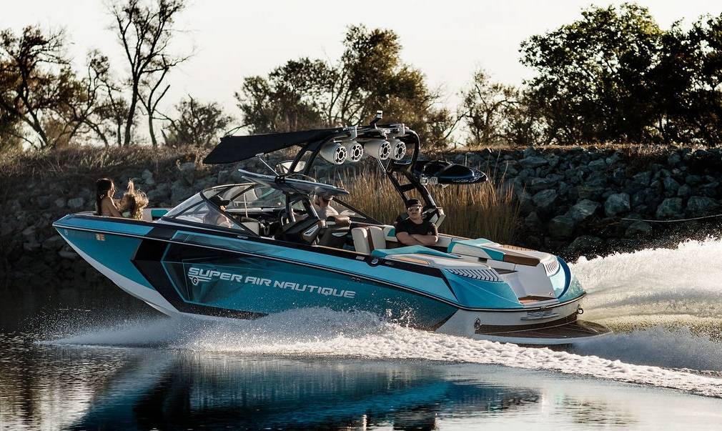 2017 Super Air Nautique G23 Wakeboard & Wakesurf Boat