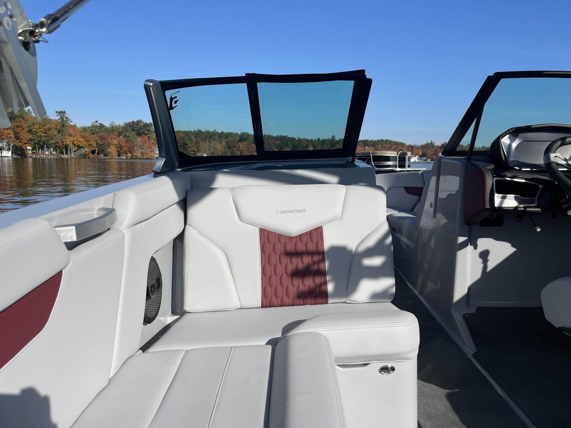 2023 MasterCraft XT23