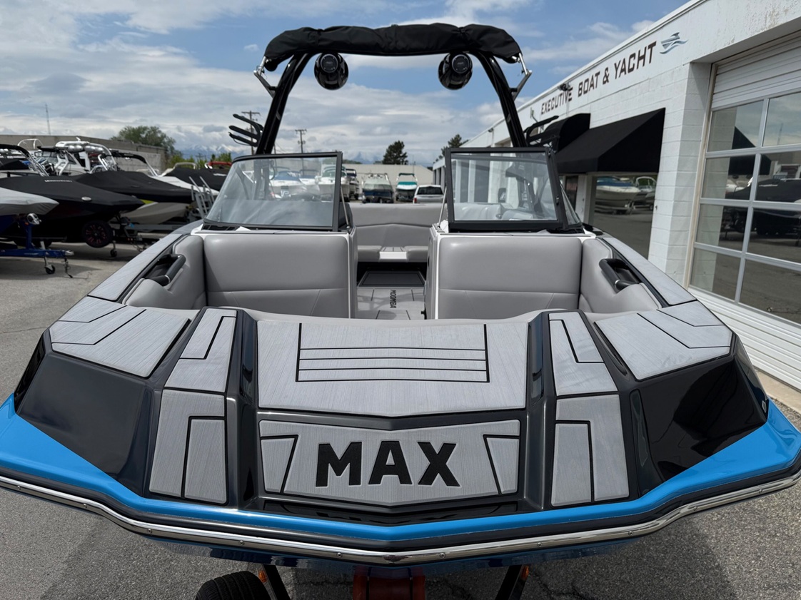 2024 Moomba Max Icon