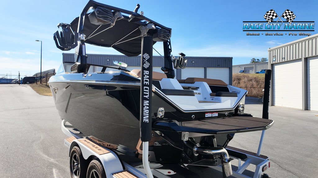 2025 Nautique S21