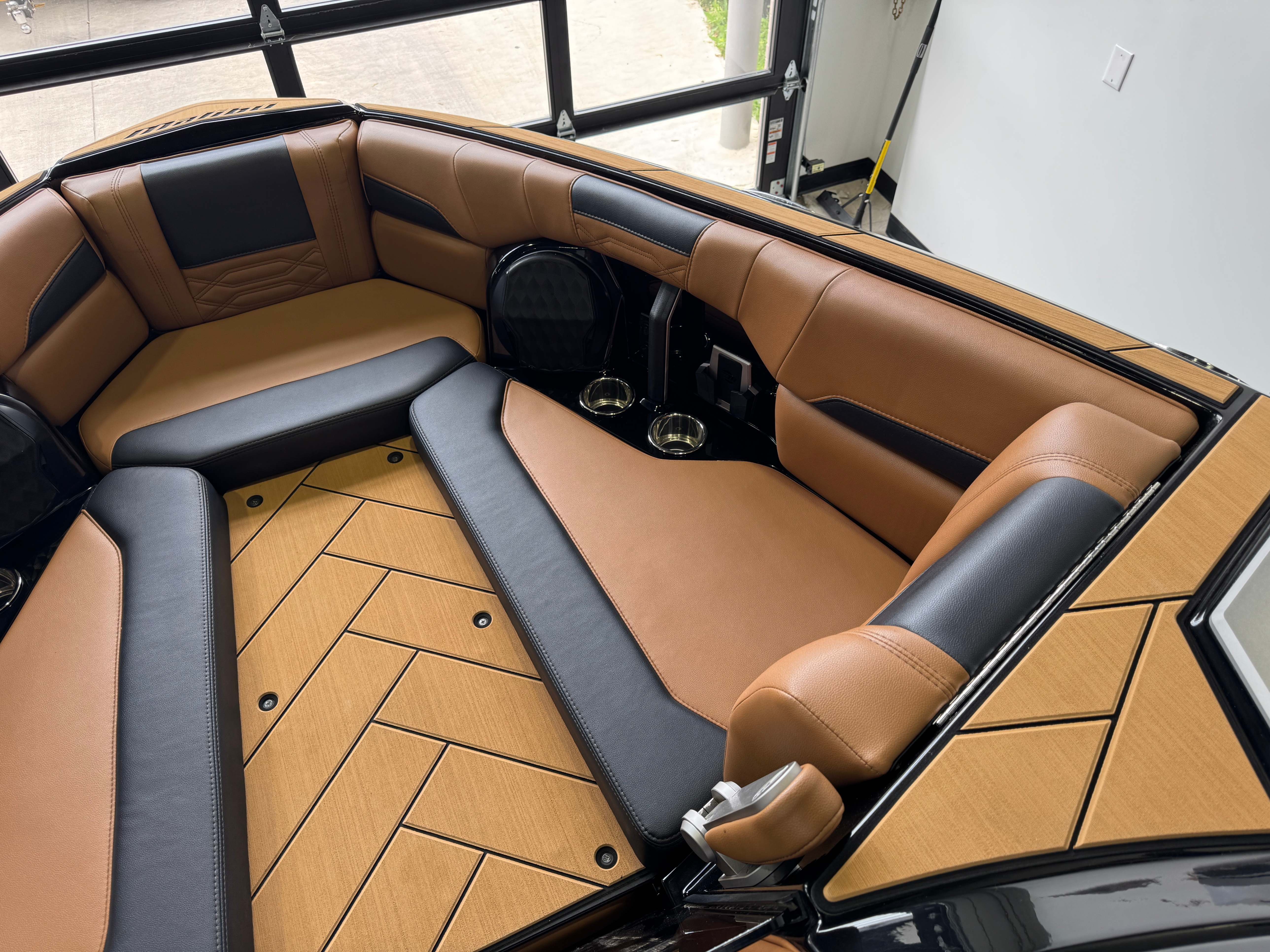 2023 Malibu Wakesetter 26 LSV