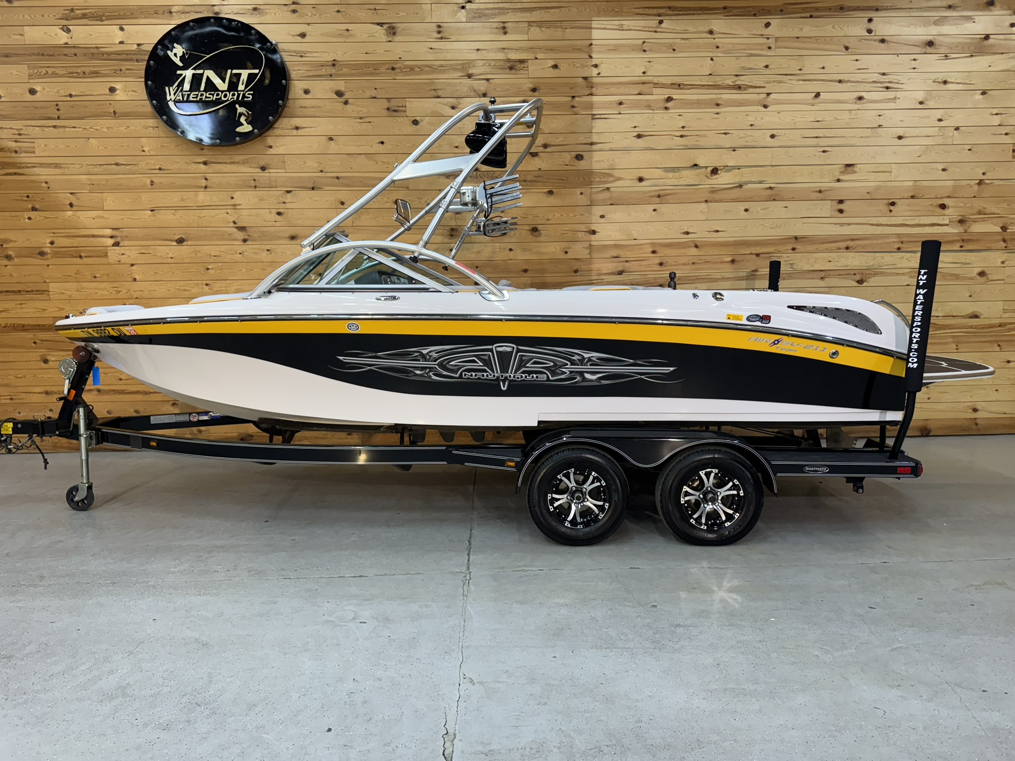 boat.Title