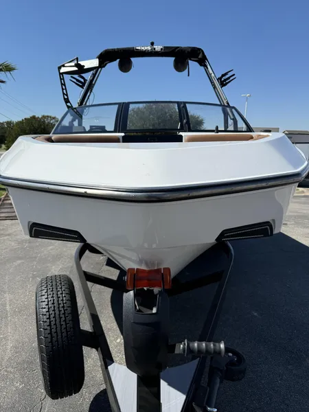 2025 Axis T235
