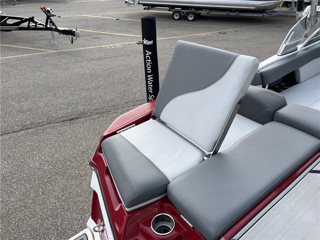 2020 MasterCraft XT23