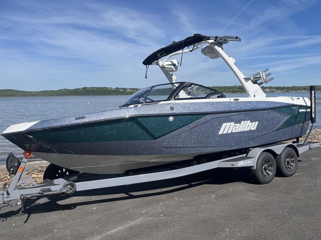 2025 Malibu Boats 23 LSV