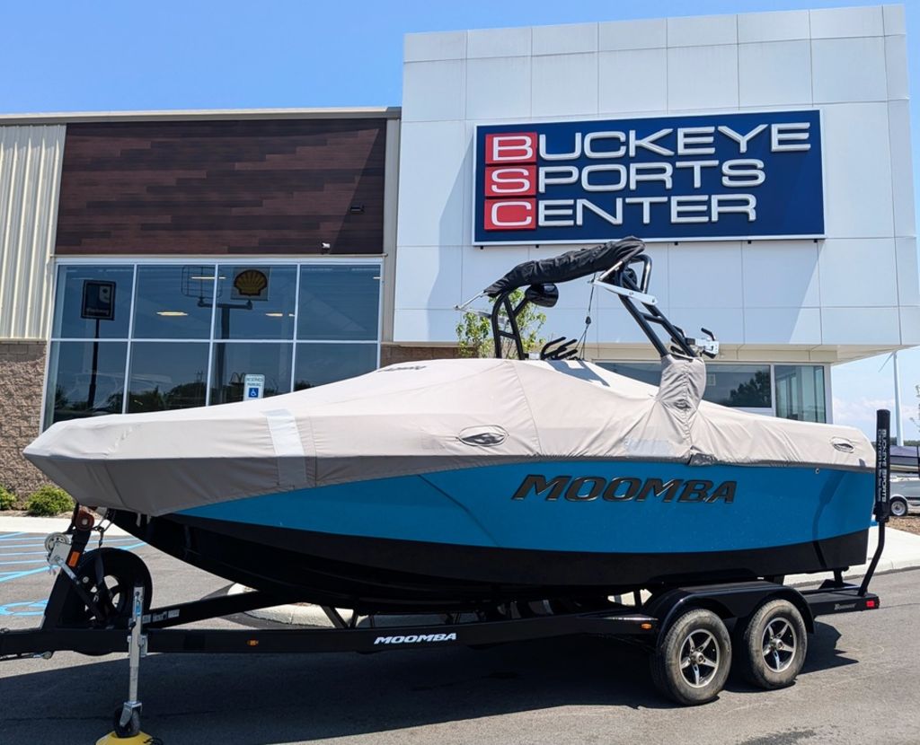 2020 moomba Max