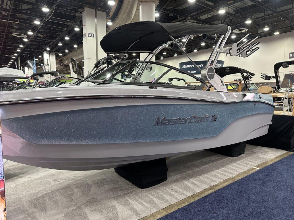 2025 MasterCraft XT22